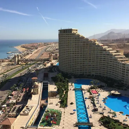 Private Chalets -Porto Sokhna Pyramids