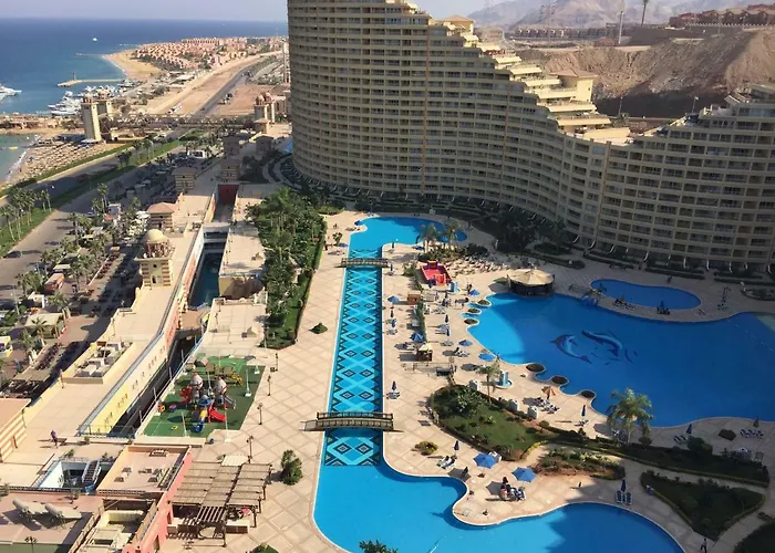 خاصه - أهرامات بورتو السخنه Apartment